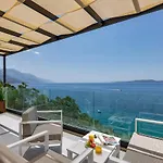 Villa Plenus Pisak